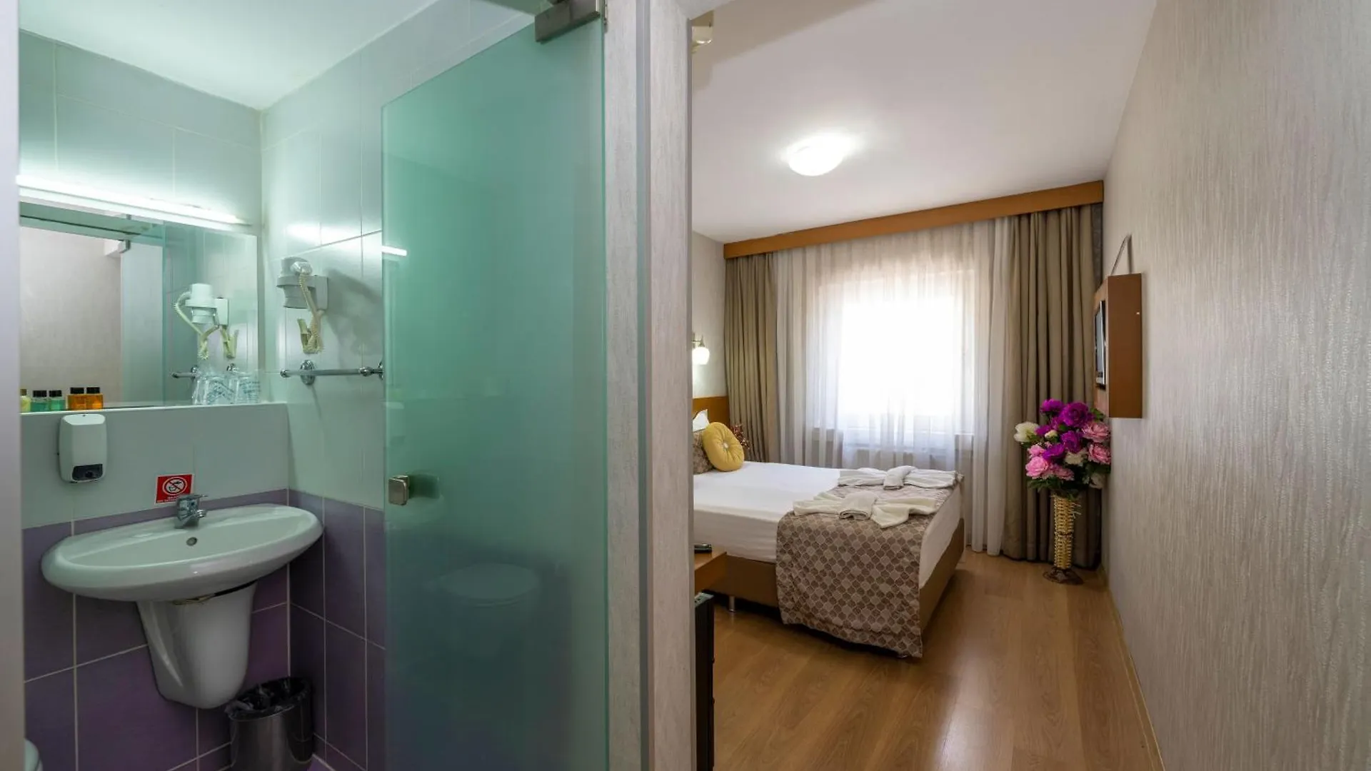 Grand Ons Hotel Istanboel